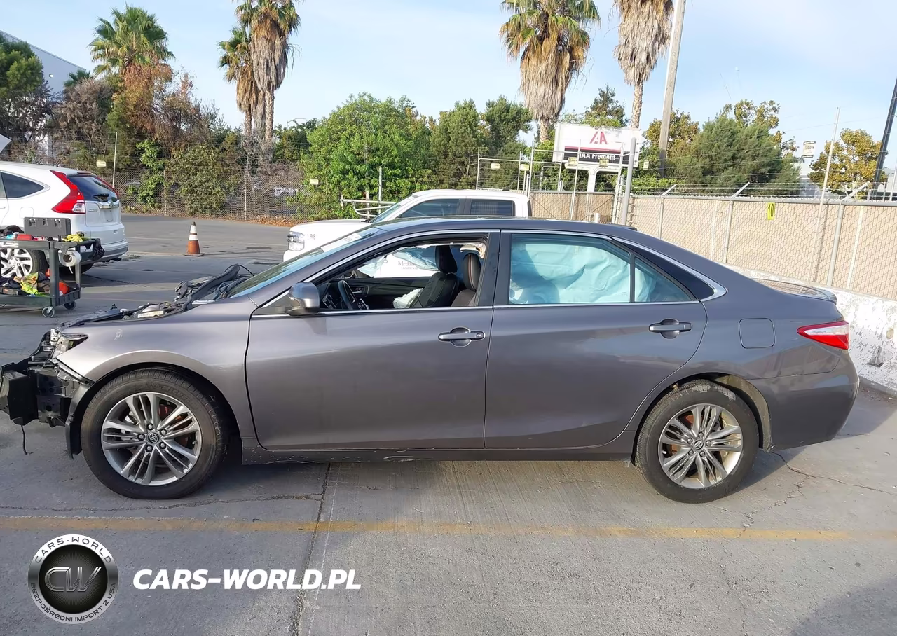 2016 Toyota Camry Se VIN:4T1BF1FK2GU609689 - 15