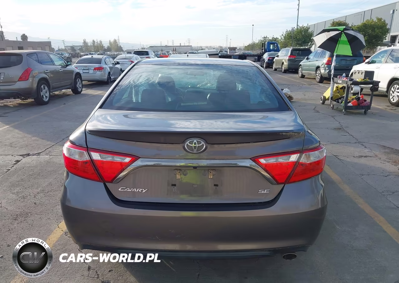 2016 Toyota Camry Se VIN:4T1BF1FK2GU609689 - 17