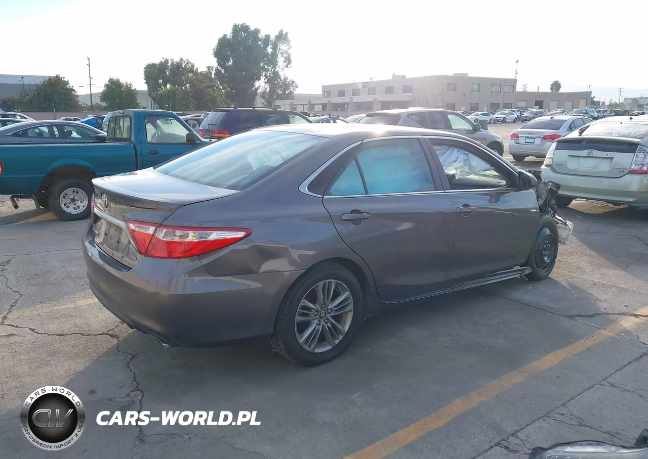 2016 Toyota Camry Se VIN:4T1BF1FK2GU609689 - 4
