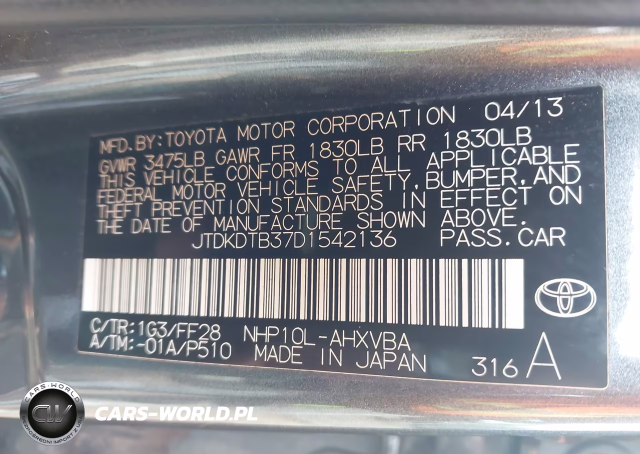 2013 Toyota Prius C Two VIN:JTDKDTB37D1542136 - 9