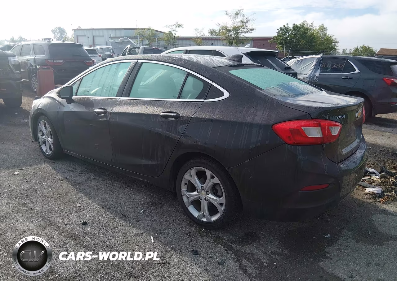 2017 Chevrolet Cruze Premier Auto VIN:1G1BF5SM8H7141978 - 3