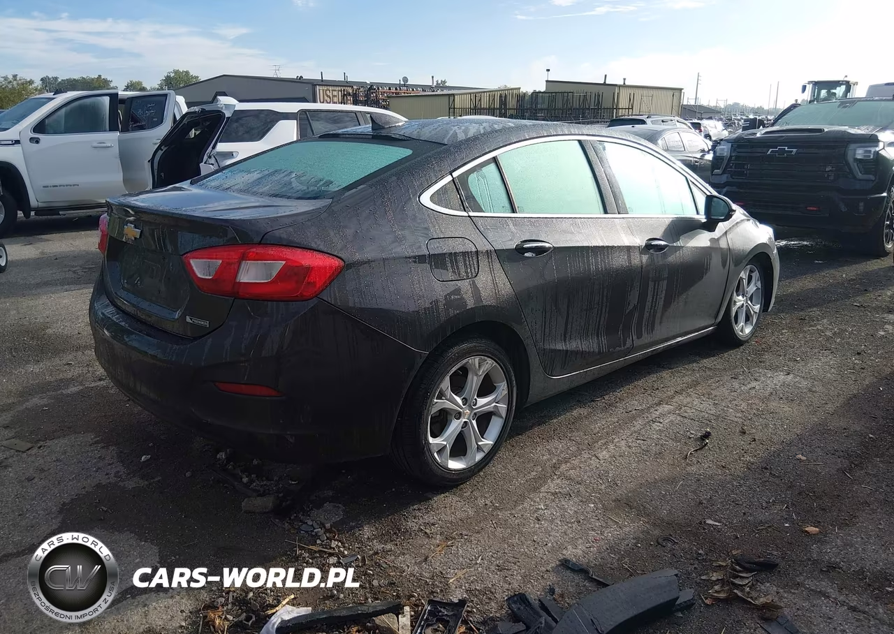 2017 Chevrolet Cruze Premier Auto VIN:1G1BF5SM8H7141978 - 4