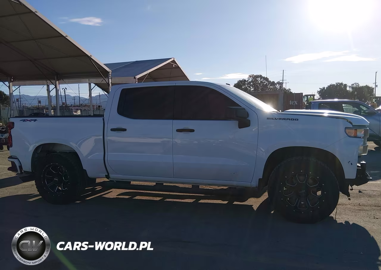 2021 Chevrolet Silverado 1500 4Wd Short Bed Custom VIN:1GCPYBEK0MZ261093 - 14