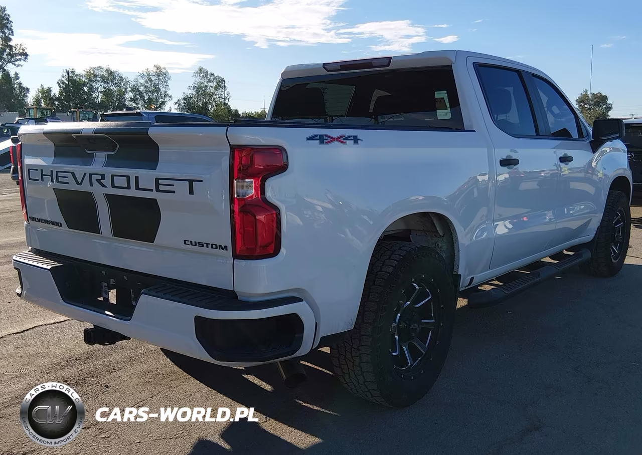 2021 Chevrolet Silverado 1500 4Wd Short Bed Custom VIN:1GCPYBEK0MZ261093 - 4