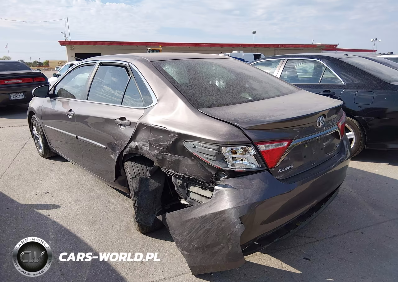 2015 Toyota Camry Se VIN:4T1BF1FK3FU065220 - 3