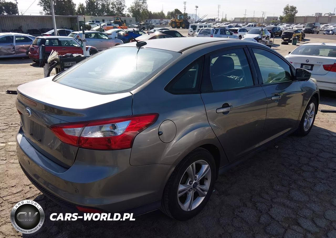 2013 Ford Focus Se VIN:1FADP3F25DL263957 - 4