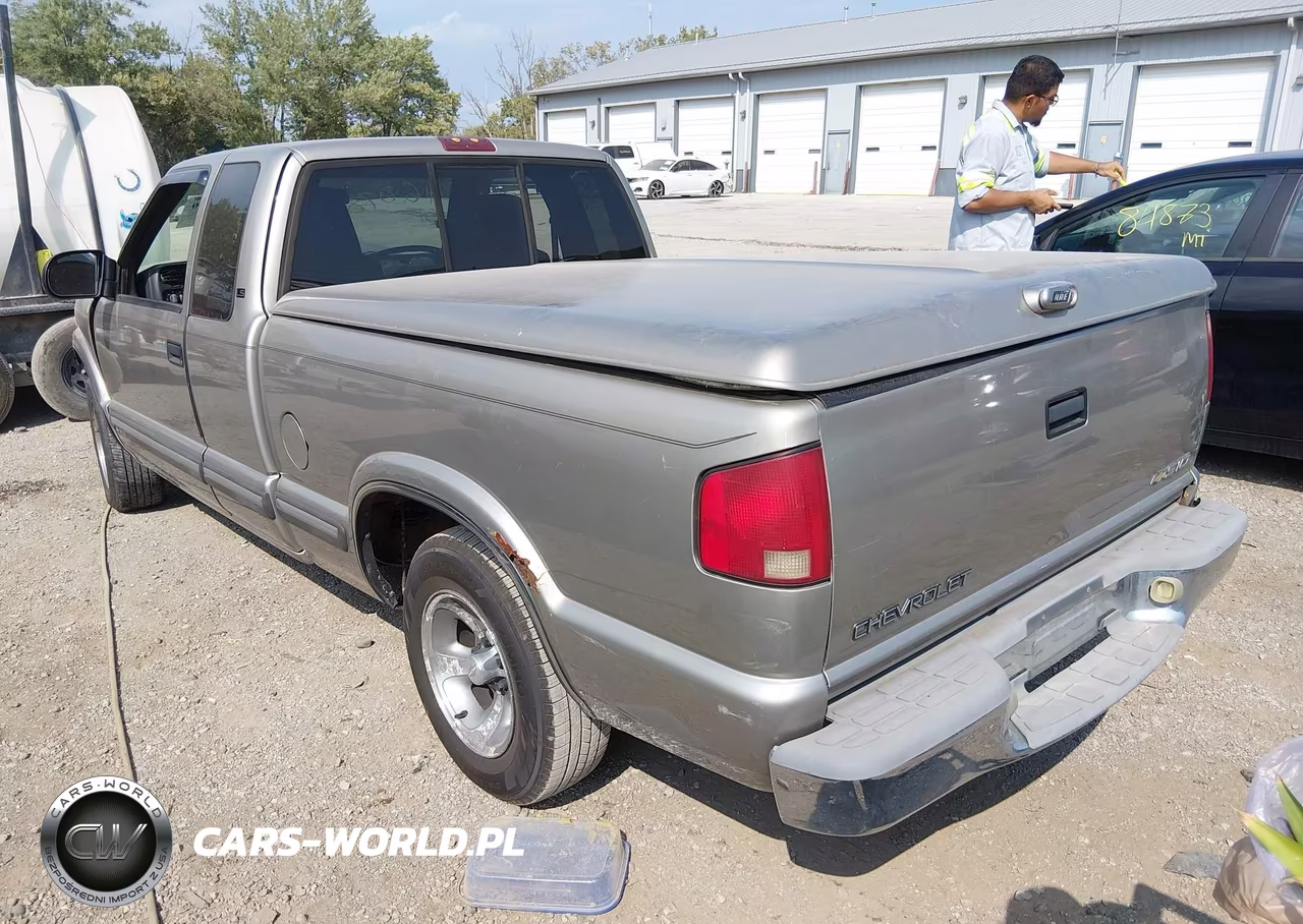 2000 Chevrolet S-10 Ls VIN:1GCCS19W6Y8246374 - 3