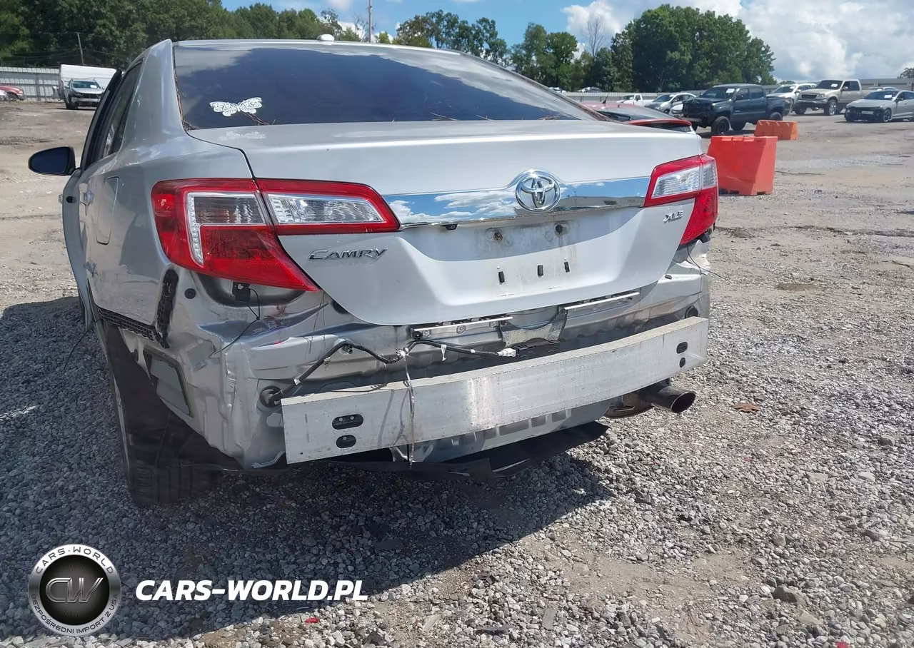 2012 Toyota Camry Xle VIN:4T4BF1FK4CR183696 - 18