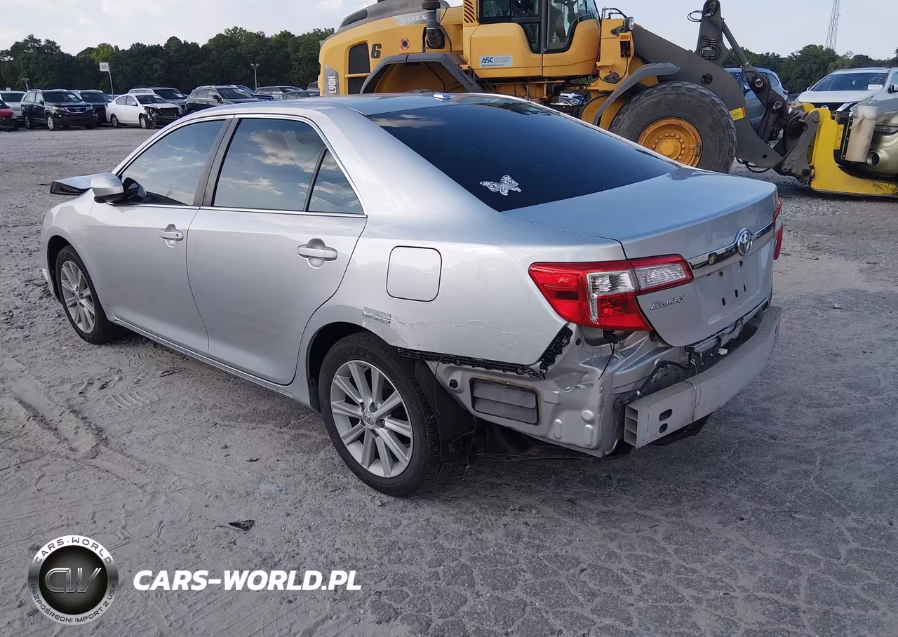 2012 Toyota Camry Xle VIN:4T4BF1FK4CR183696 - 3