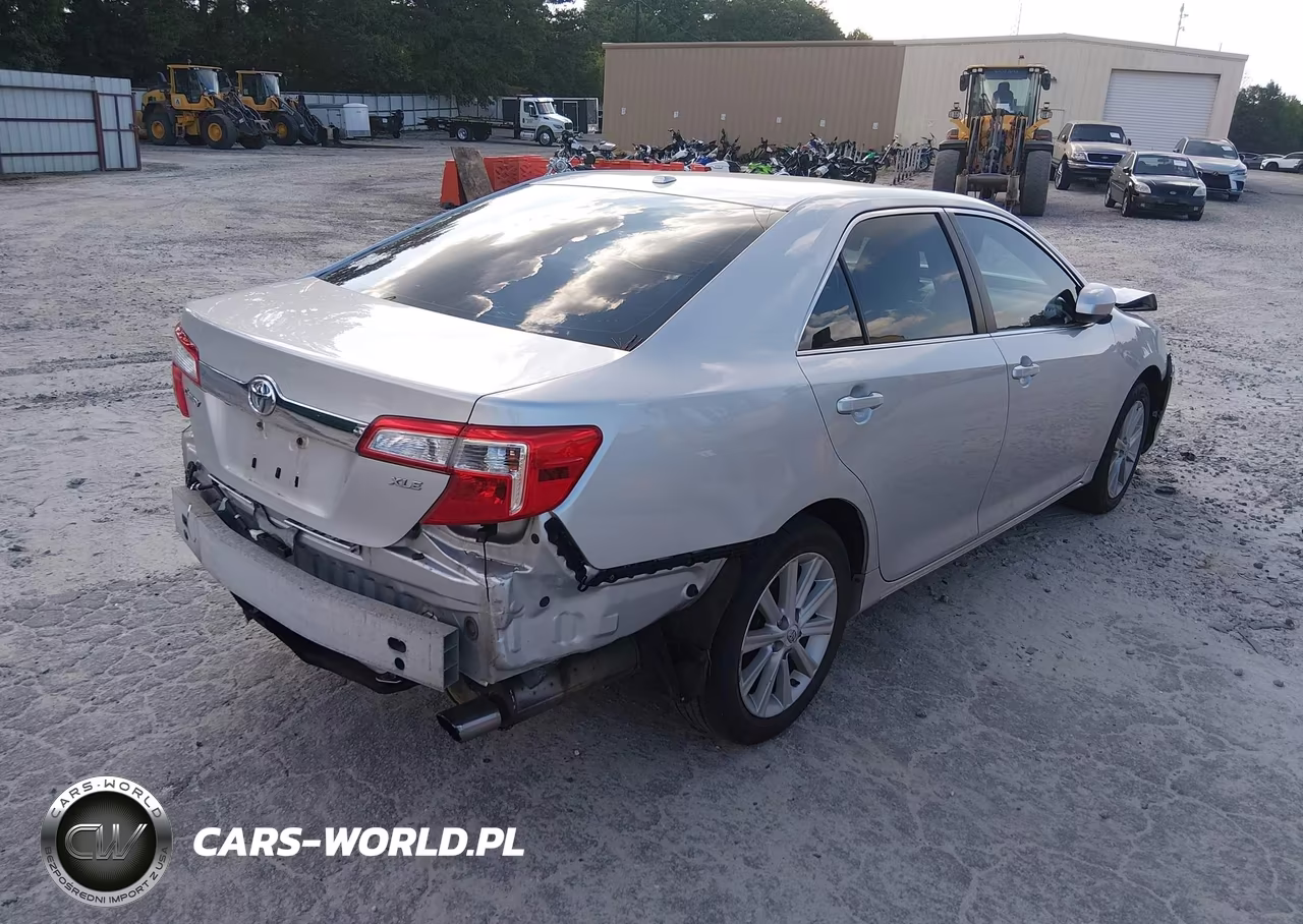 2012 Toyota Camry Xle VIN:4T4BF1FK4CR183696 - 4