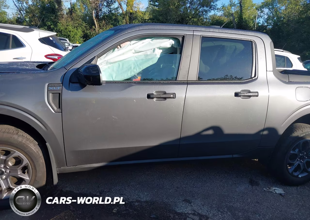 2025 Ford Maverick Xlt VIN:3FTTW8JA7SRA61933 - 14