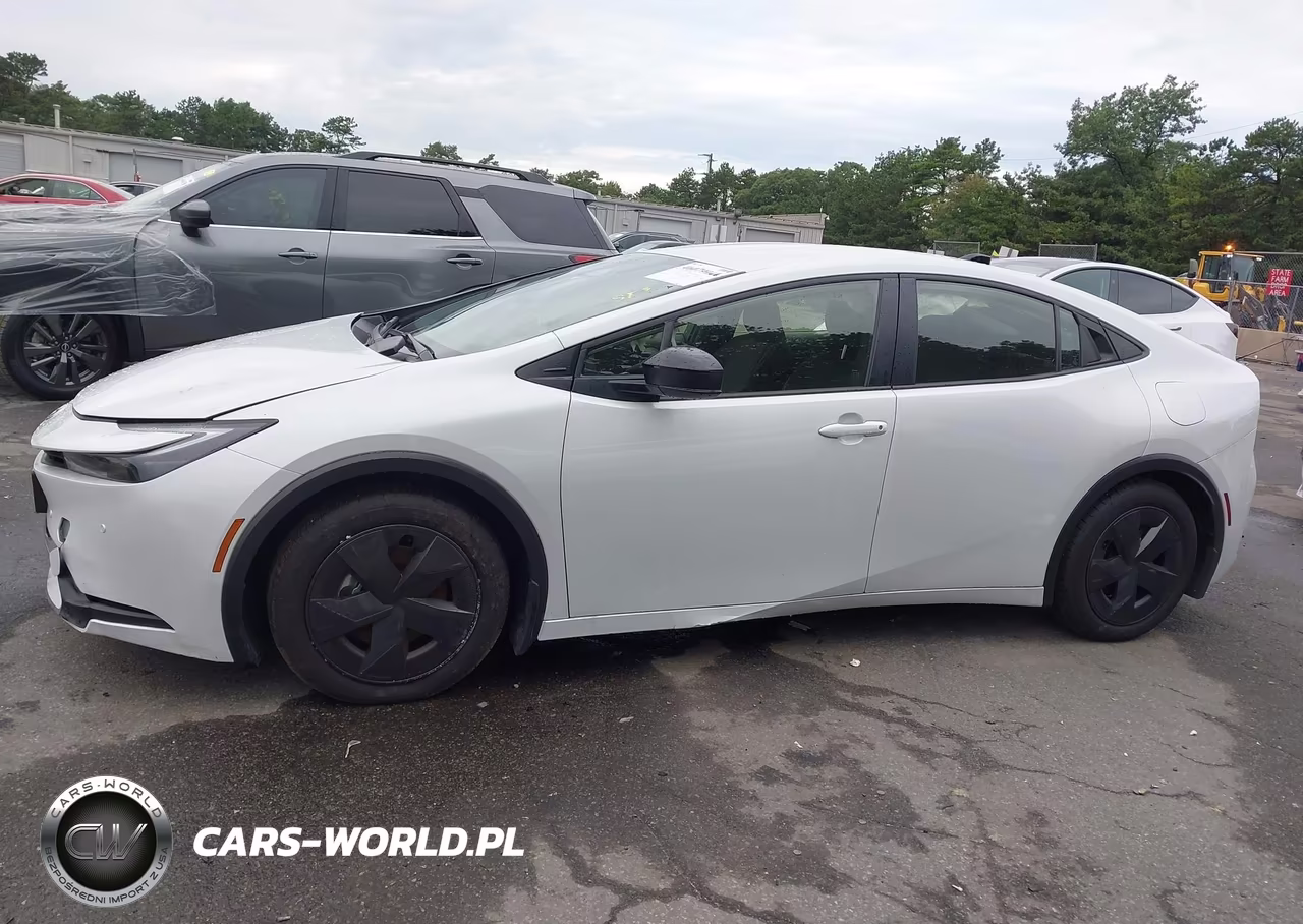 2026 Toyota Prius Plug-In Hybrid Se VIN:JTDACACU1T3069508 - 14