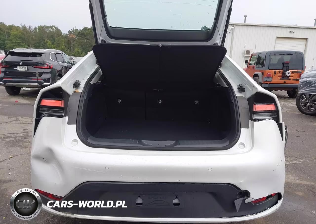 2026 Toyota Prius Plug-In Hybrid Se VIN:JTDACACU1T3069508 - 18