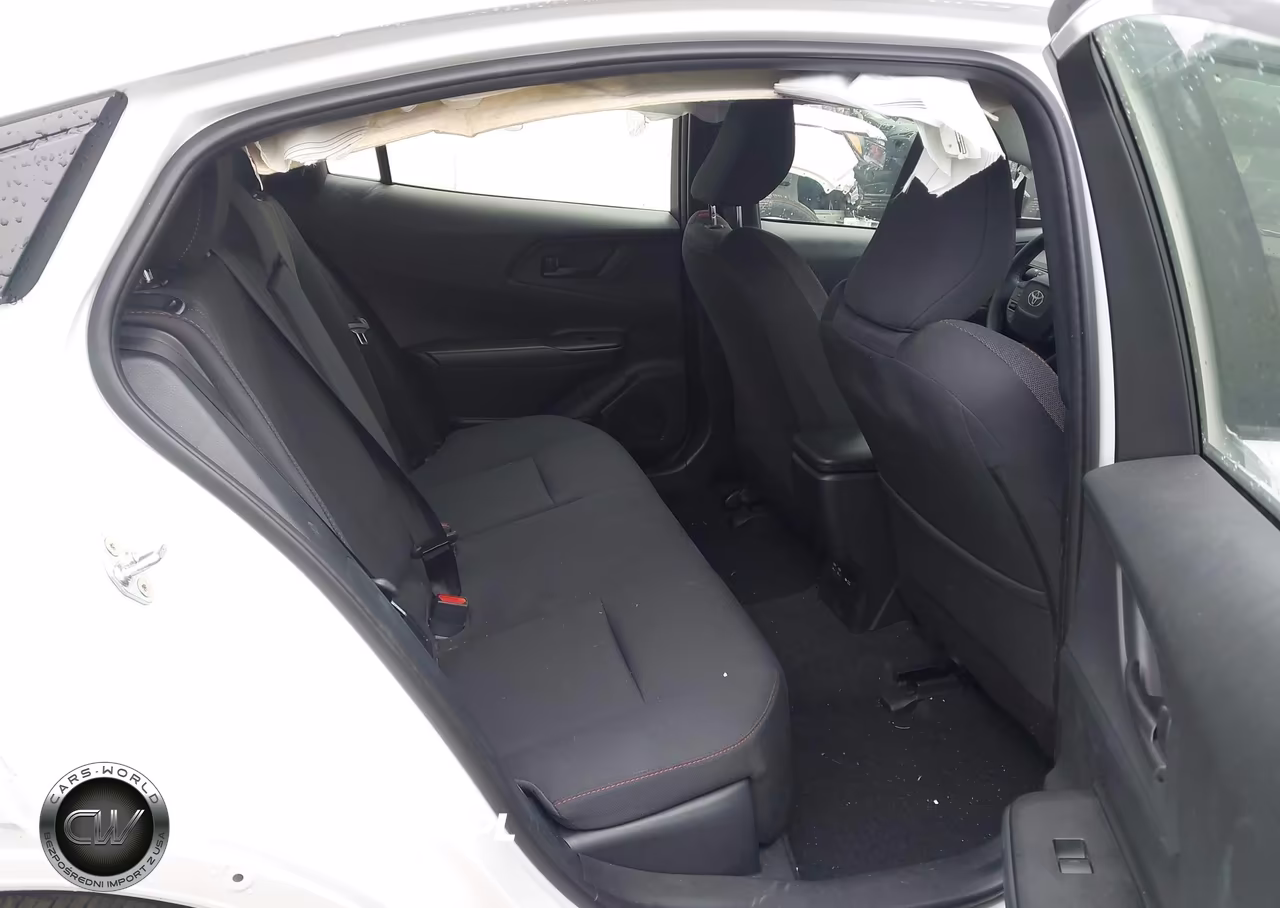 2026 Toyota Prius Plug-In Hybrid Se VIN:JTDACACU1T3069508 - 8