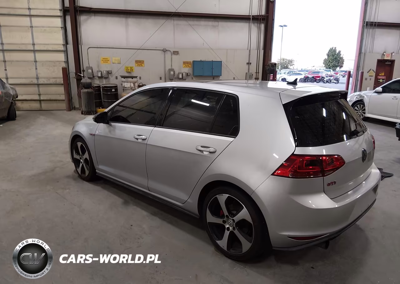 2015 Volkswagen Golf Gti 2.0T Se 4-Door VIN:3VW5T7AUXFM063911 - 3