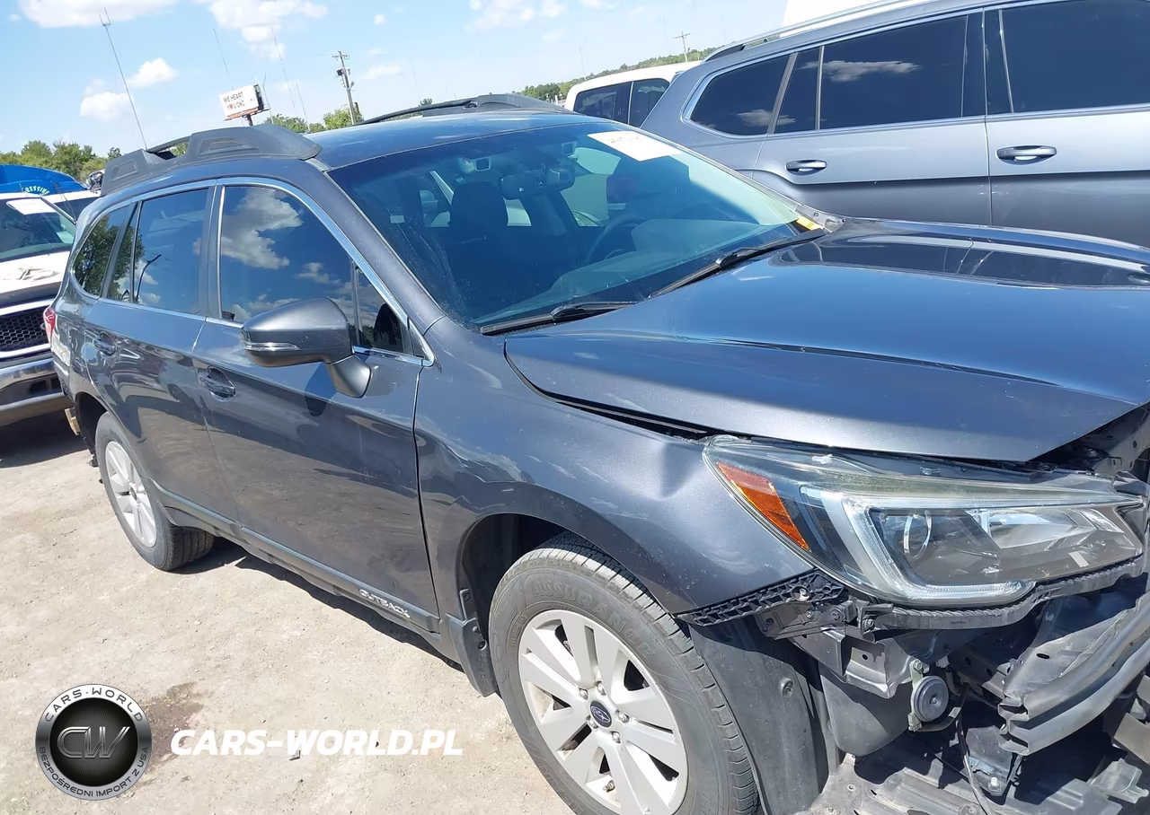 2018 Subaru Outback 2.5I Premium VIN:4S4BSAFC7J3248512 - 14