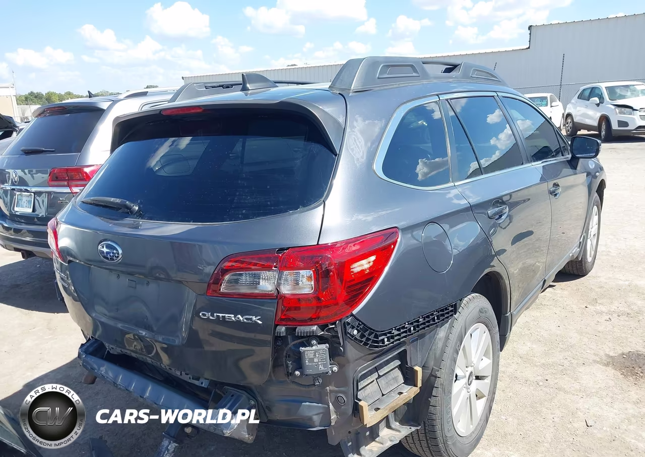 2018 Subaru Outback 2.5I Premium VIN:4S4BSAFC7J3248512 - 4