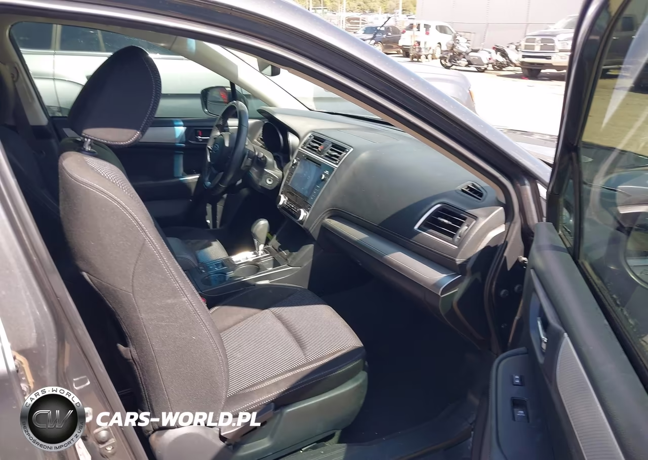 2018 Subaru Outback 2.5I Premium VIN:4S4BSAFC7J3248512 - 5