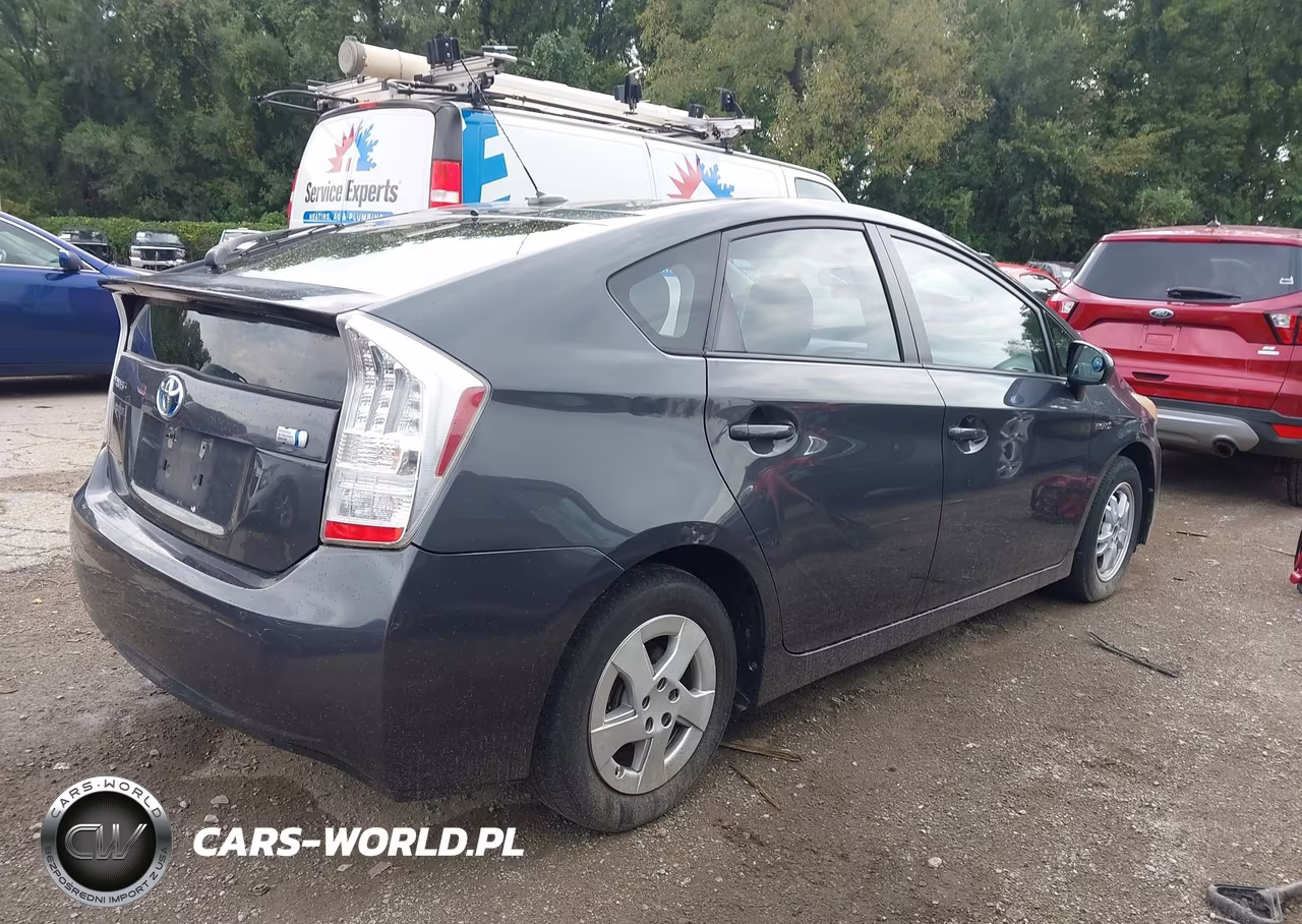 2011 Toyota Prius Three VIN:JTDKN3DU1B5348761 - 4