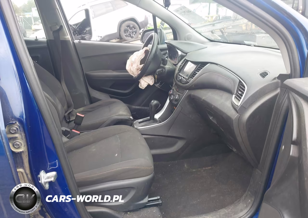 2017 Chevrolet Trax Ls VIN:3GNCJNSB7HL133852 - 5