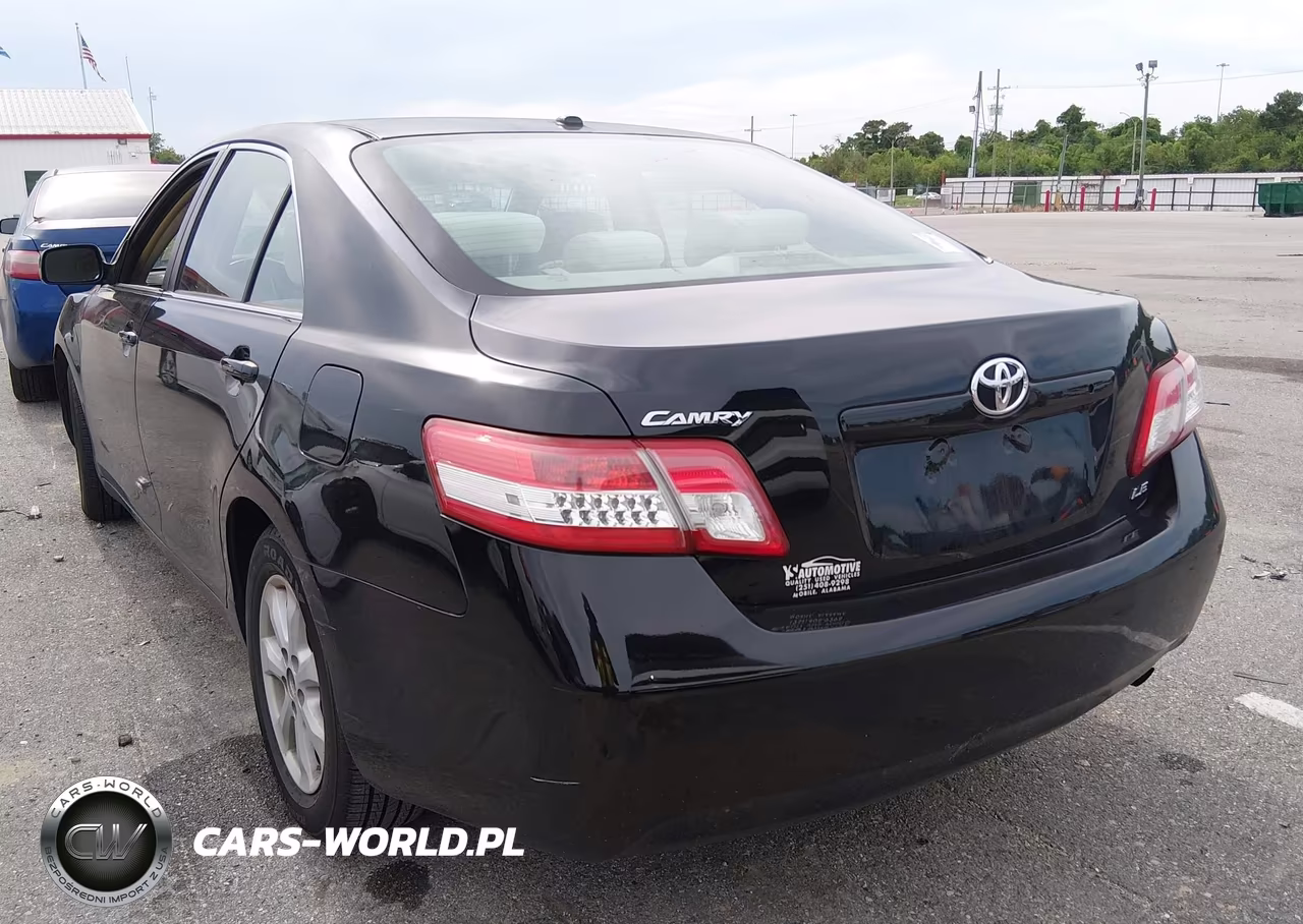 2010 Toyota Camry Le VIN:4T1BF3EKXAU103421 - 3