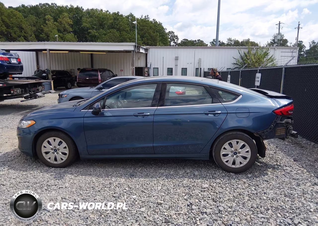 2019 Ford Fusion S VIN:3FA6P0G75KR160134 - 14