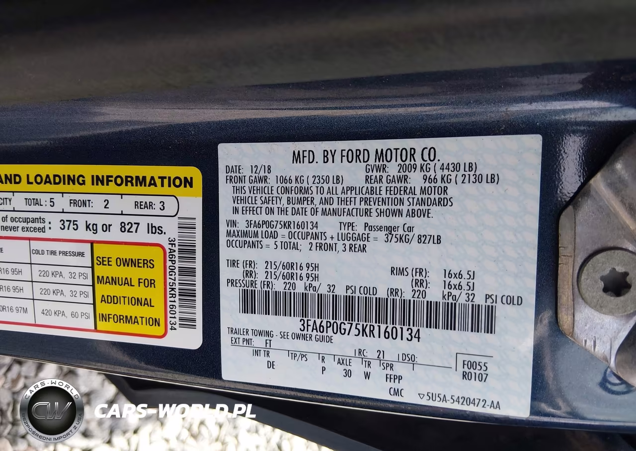 2019 Ford Fusion S VIN:3FA6P0G75KR160134 - 9
