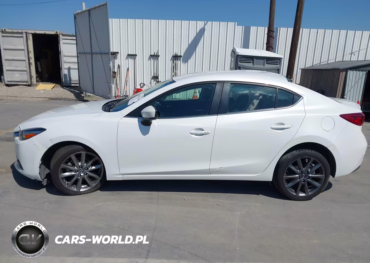 2018 Mazda Mazda3 Touring VIN:3MZBN1V31JM202375 - 14