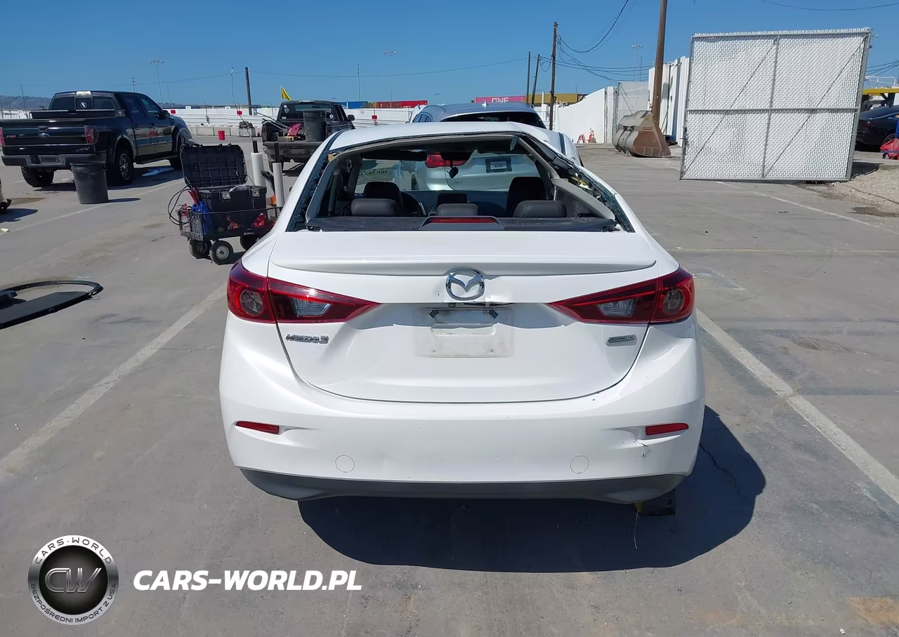 2018 Mazda Mazda3 Touring VIN:3MZBN1V31JM202375 - 16