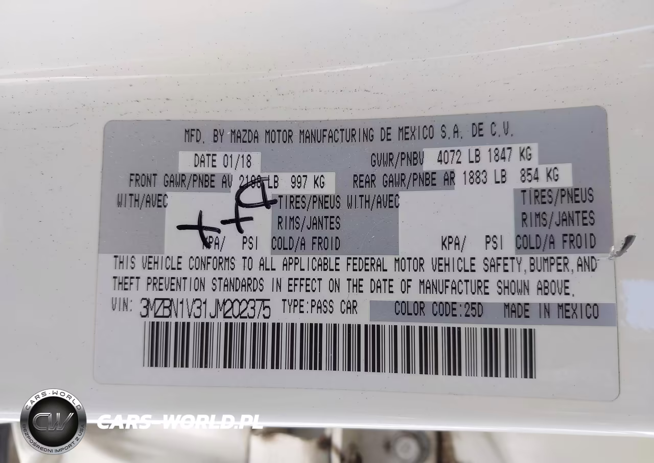 2018 Mazda Mazda3 Touring VIN:3MZBN1V31JM202375 - 9