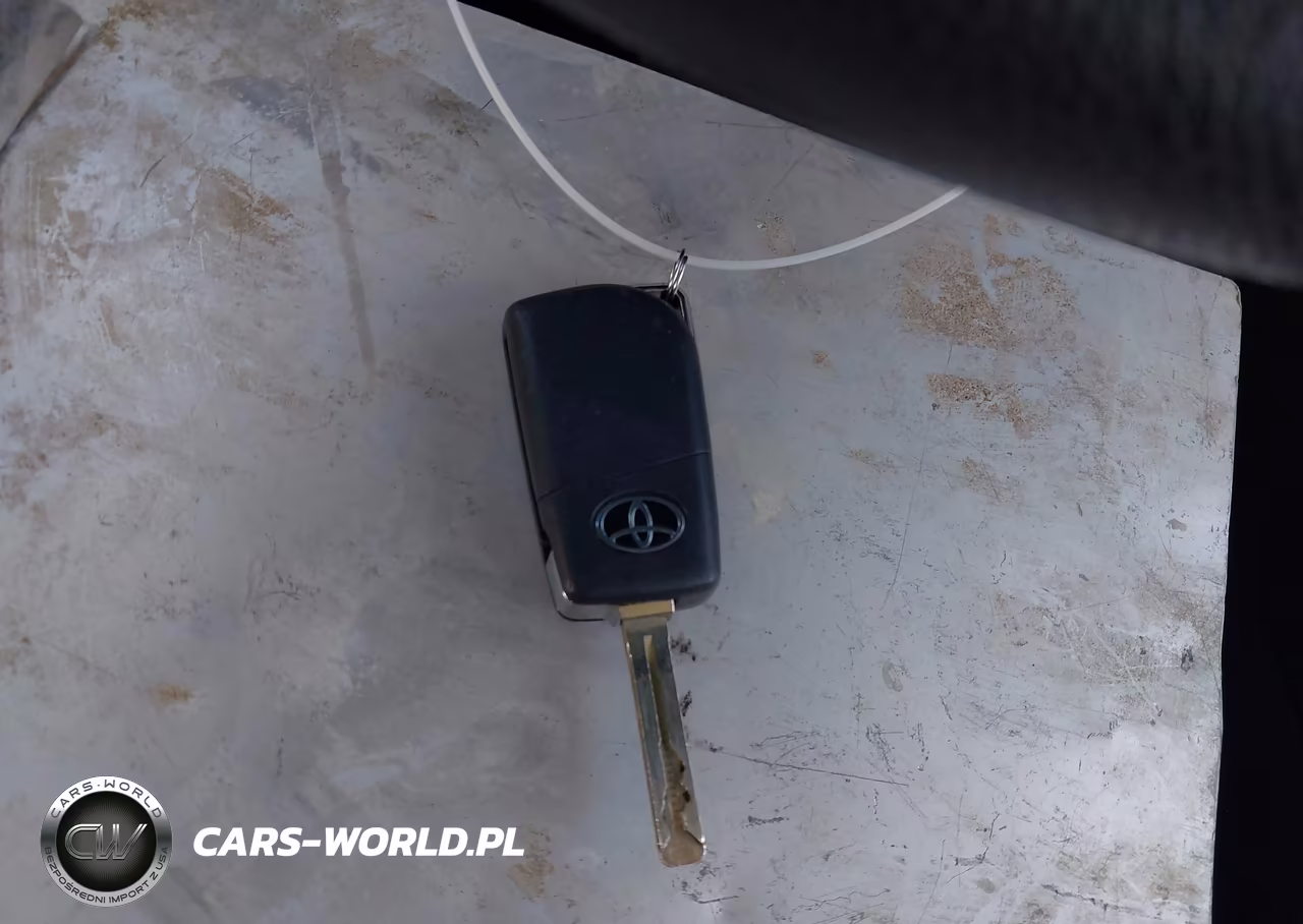 2020 Toyota Corolla Le VIN:5YFEPRAE6LP057958 - 11
