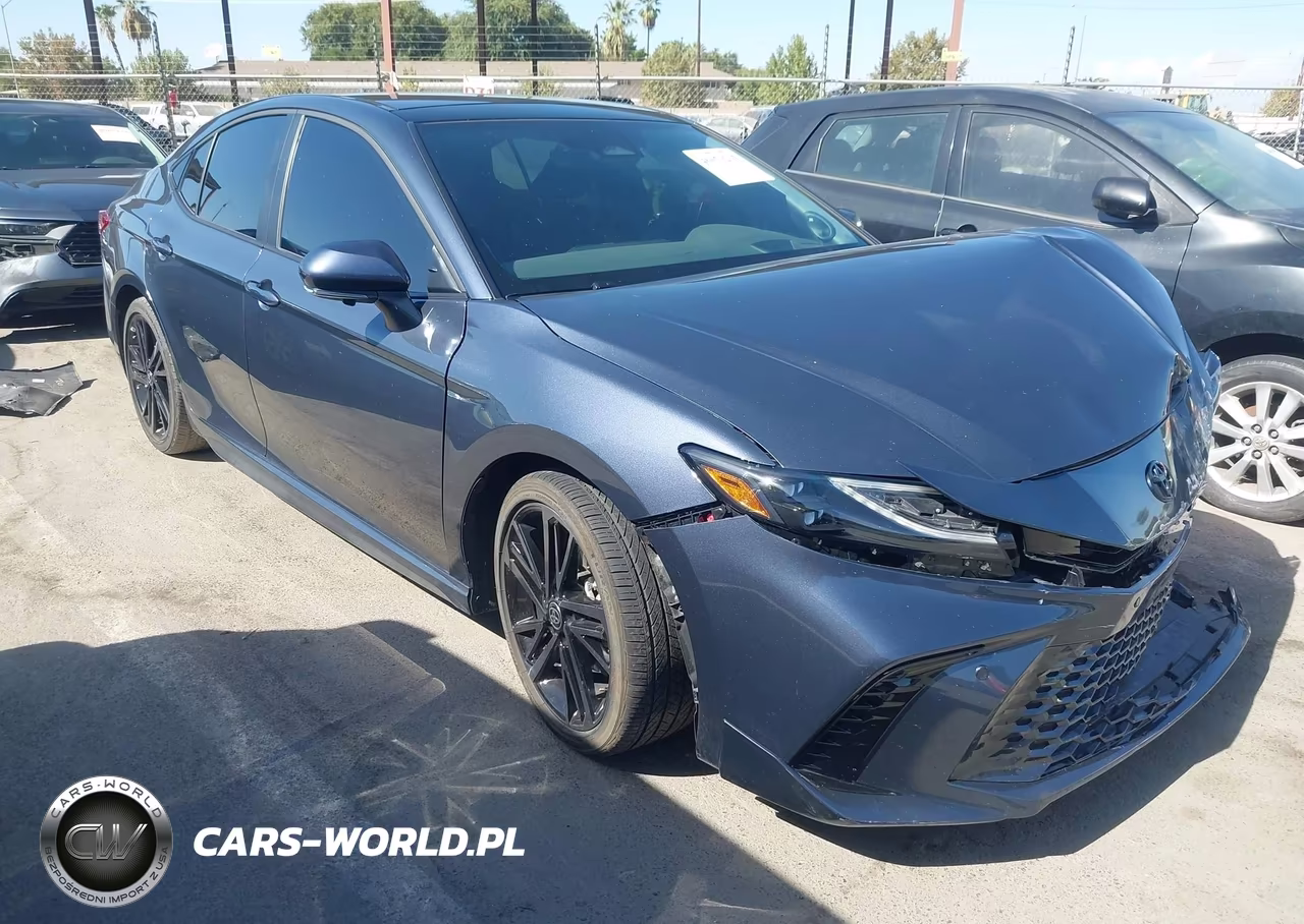 2026 Toyota Camry Xse VIN:4T1DAACKXTU652909 - 14