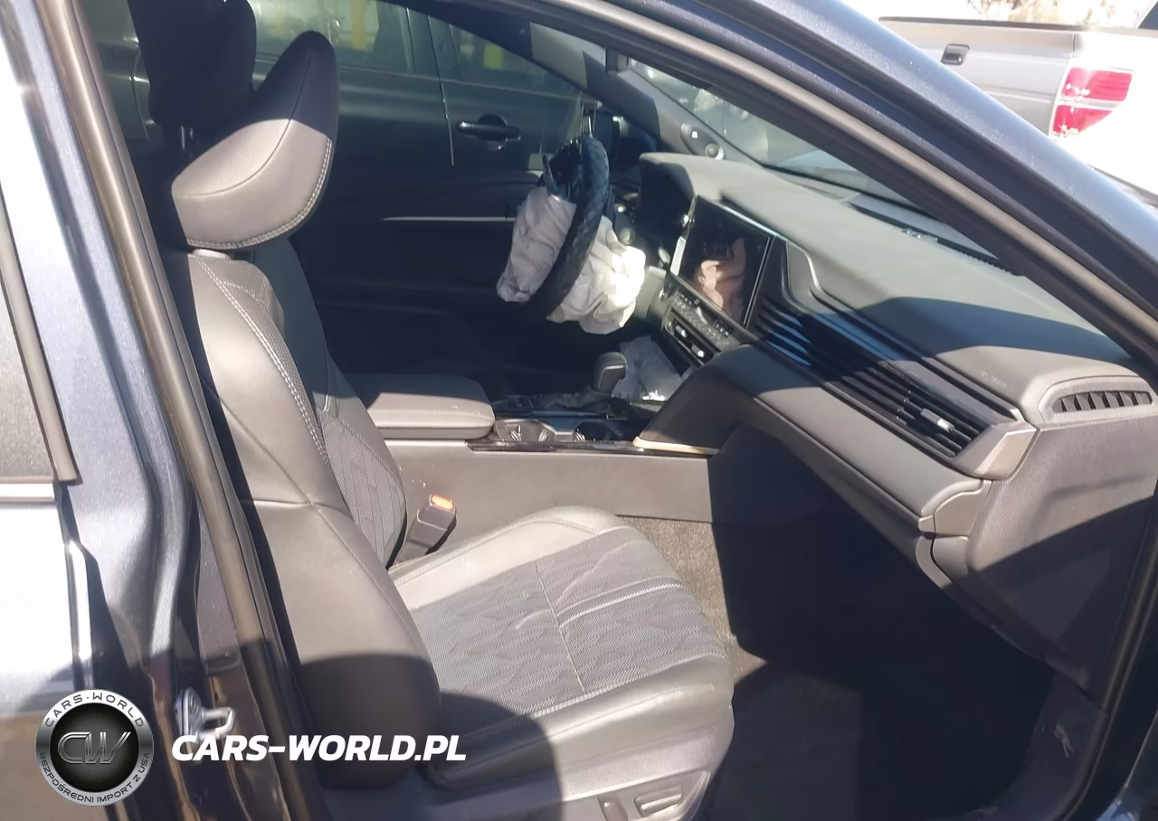 2026 Toyota Camry Xse VIN:4T1DAACKXTU652909 - 5