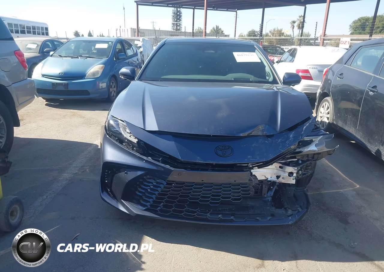 2026 Toyota Camry Xse VIN:4T1DAACKXTU652909 - 6