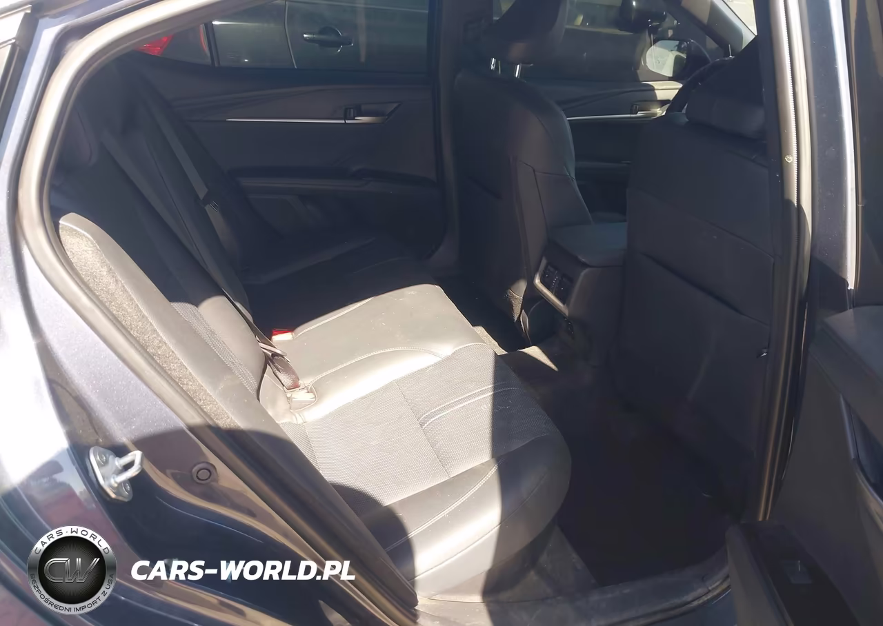 2026 Toyota Camry Xse VIN:4T1DAACKXTU652909 - 8