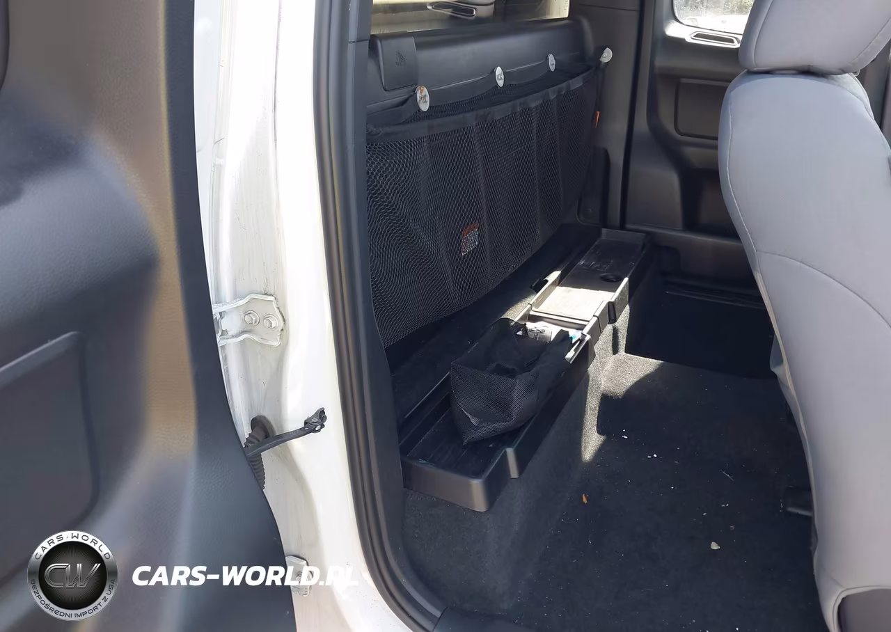 2019 Toyota Tacoma Sr VIN:5TFRX5GN7KX162252 - 3