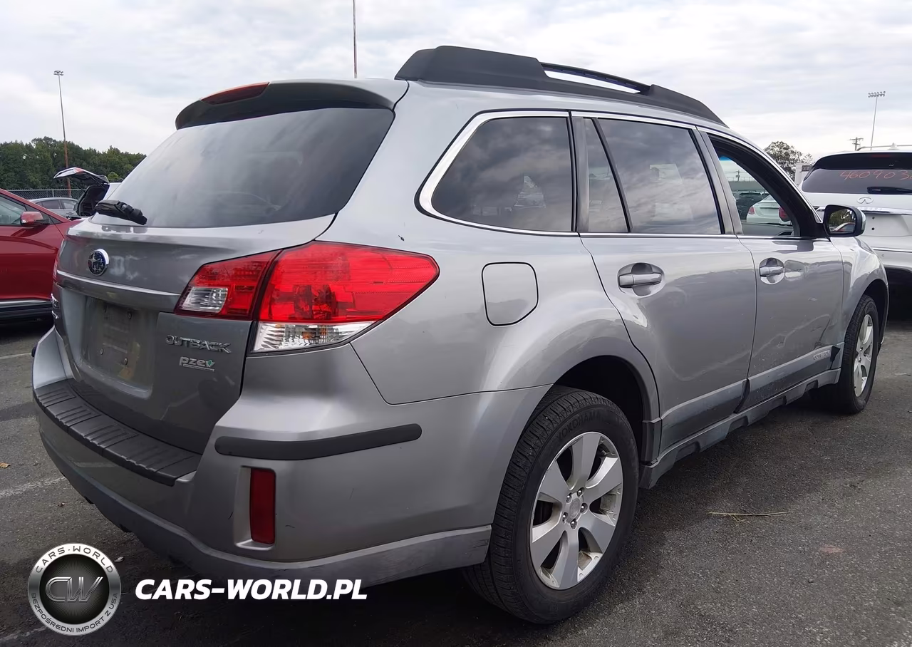 2011 Subaru Outback 2.5I Premium VIN:4S4BRBCC9B3353107 - 4