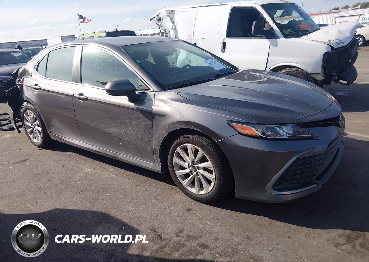 2021 Toyota Camry Le