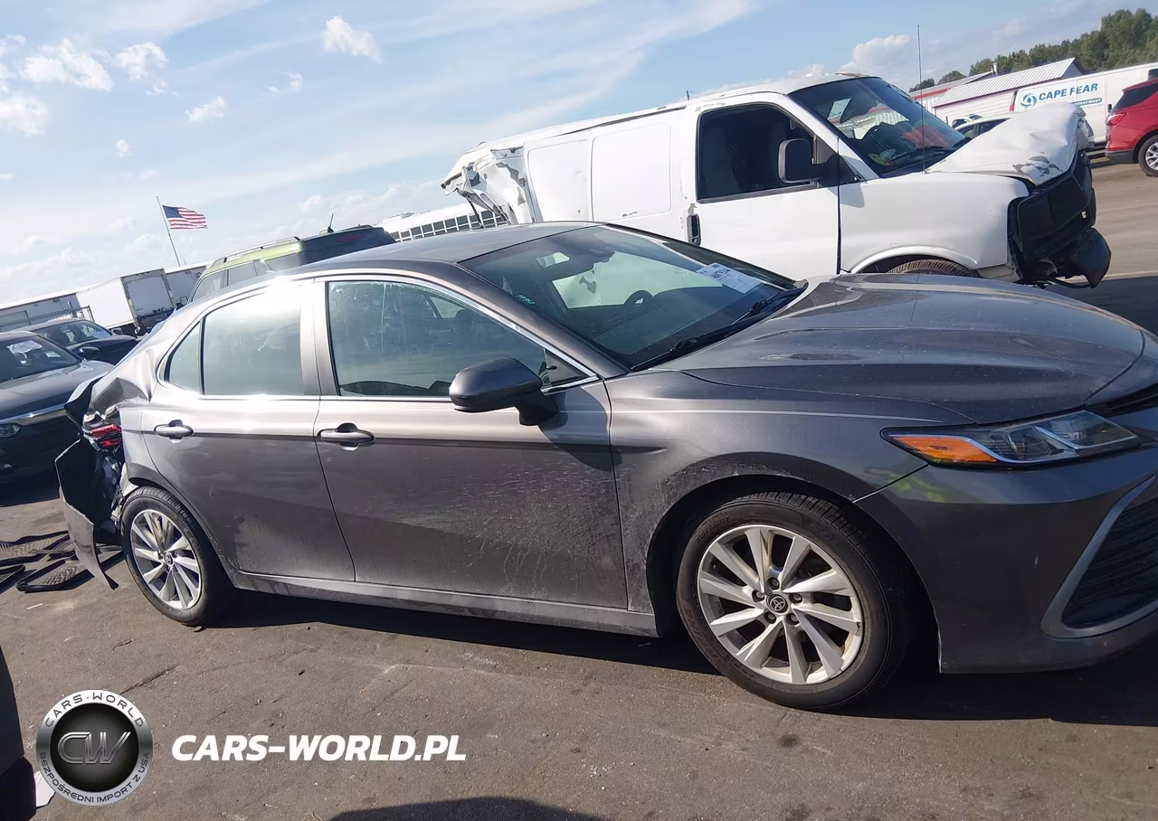 2021 Toyota Camry Le VIN:4T1C11AK9MU540974 - 14