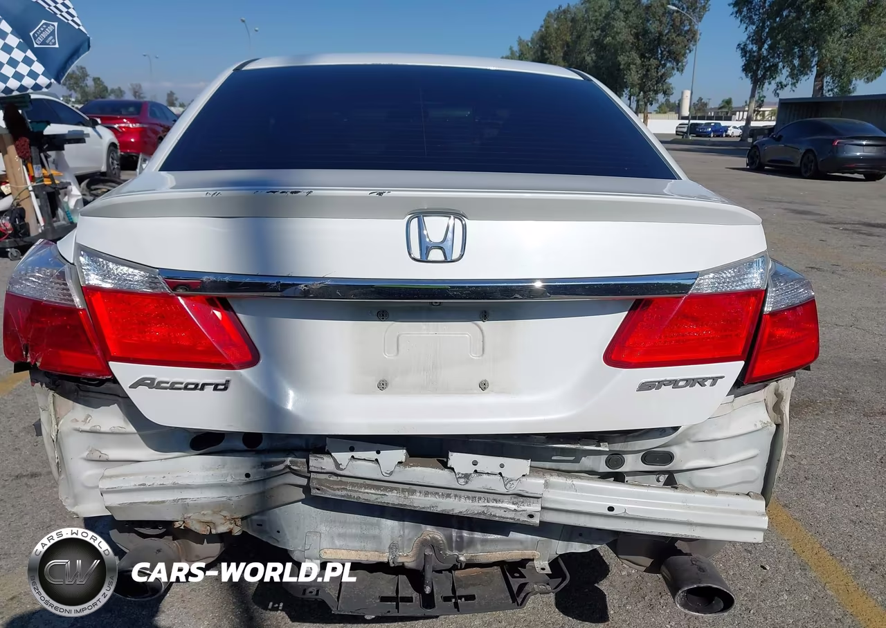 2015 Honda Accord Sport VIN:1HGCR2F52FA135809 - 12