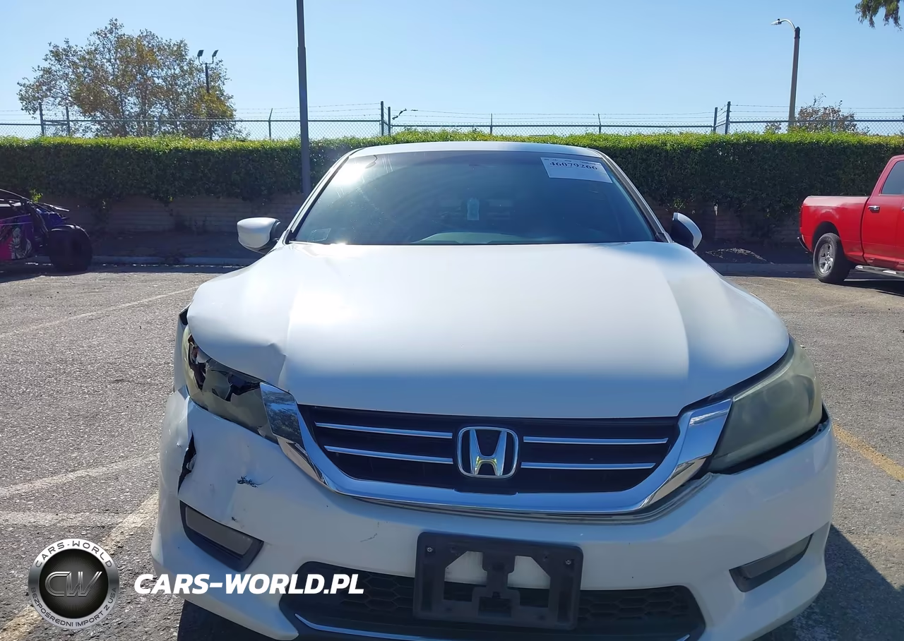 2015 Honda Accord Sport VIN:1HGCR2F52FA135809 - 15