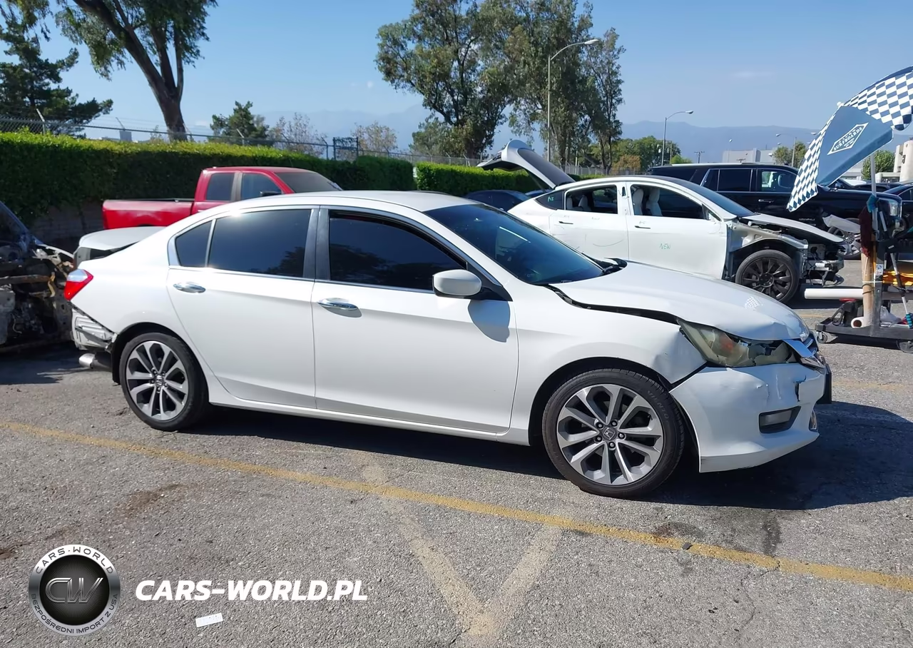 2015 Honda Accord Sport VIN:1HGCR2F52FA135809 - 16