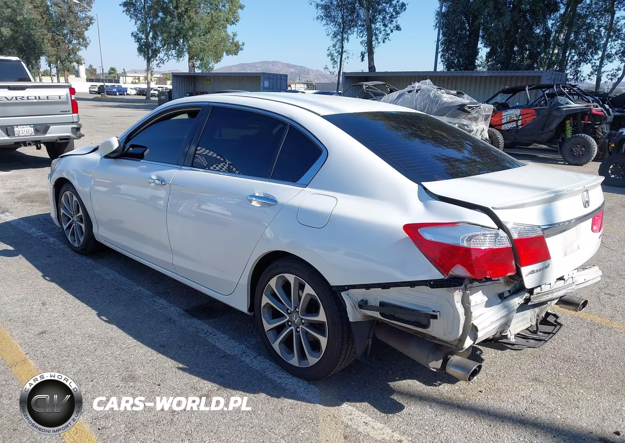 2015 Honda Accord Sport VIN:1HGCR2F52FA135809 - 3