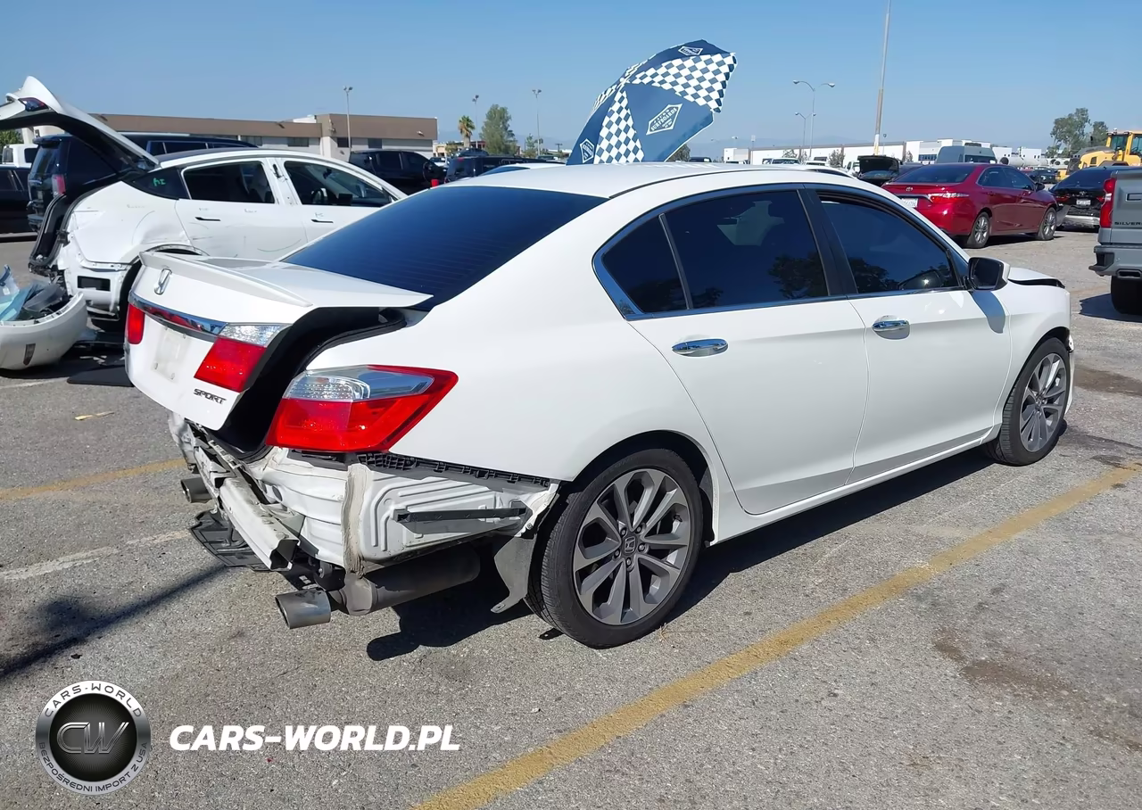 2015 Honda Accord Sport VIN:1HGCR2F52FA135809 - 4