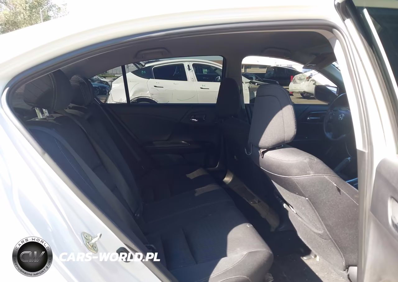 2015 Honda Accord Sport VIN:1HGCR2F52FA135809 - 8