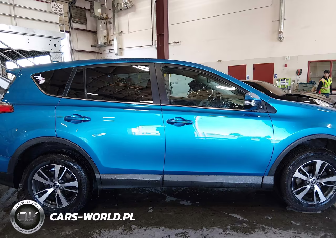 2018 Toyota Rav4 Xle VIN:2T3RFREV7JW813542 - 13