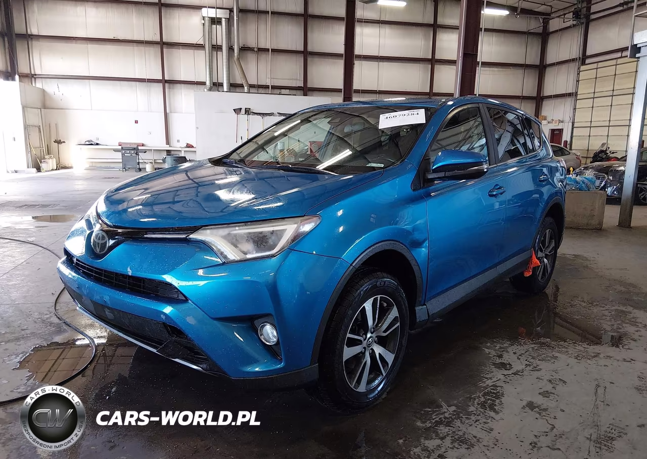 2018 Toyota Rav4 Xle VIN:2T3RFREV7JW813542 - 2