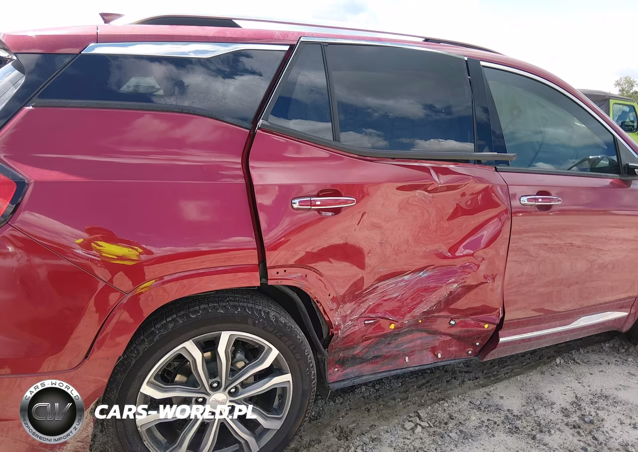 2018 GMC Terrain Denali VIN:3GKALSEX7JL145753 - 17