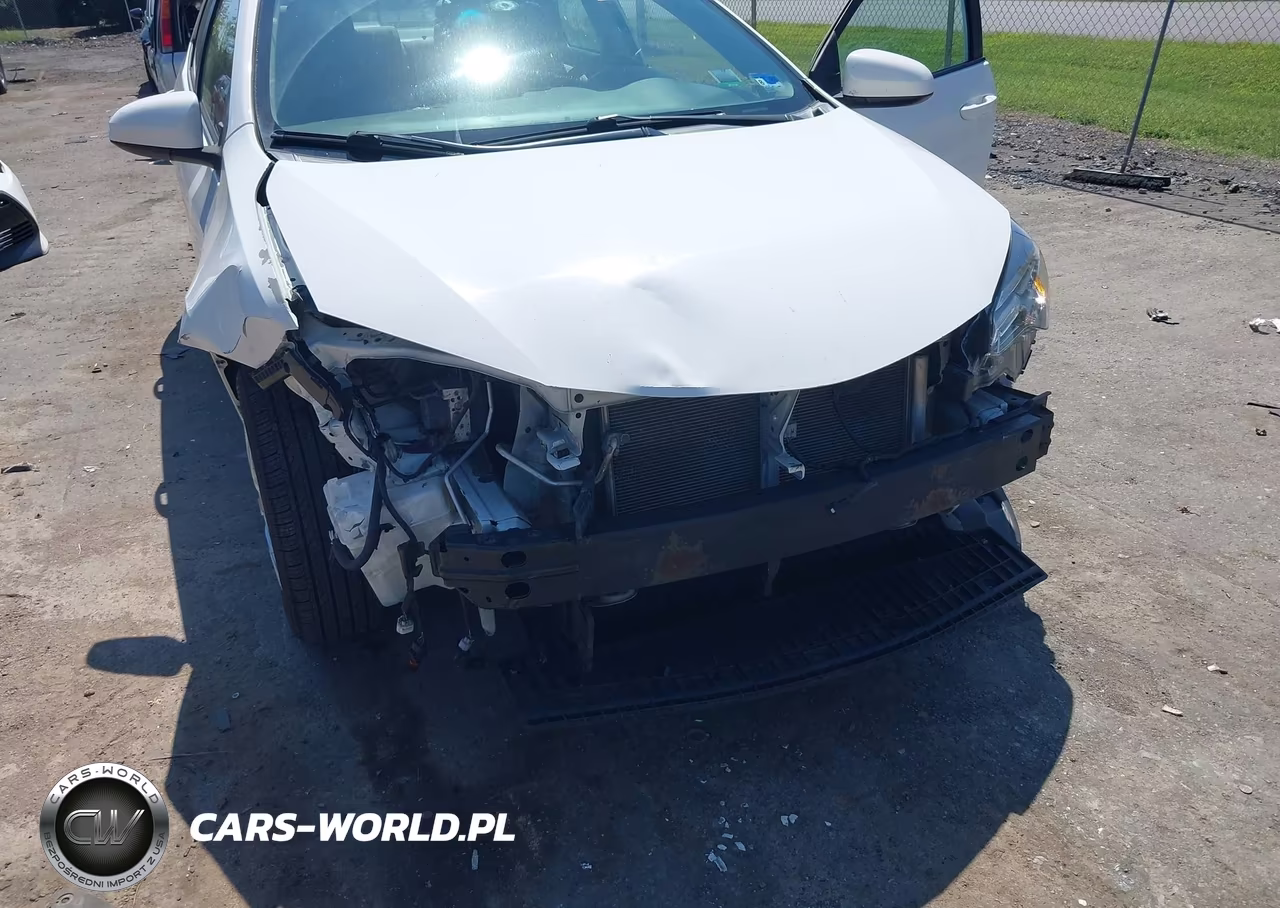 2017 Toyota Corolla Le VIN:5YFBURHE0HP654435 - 6