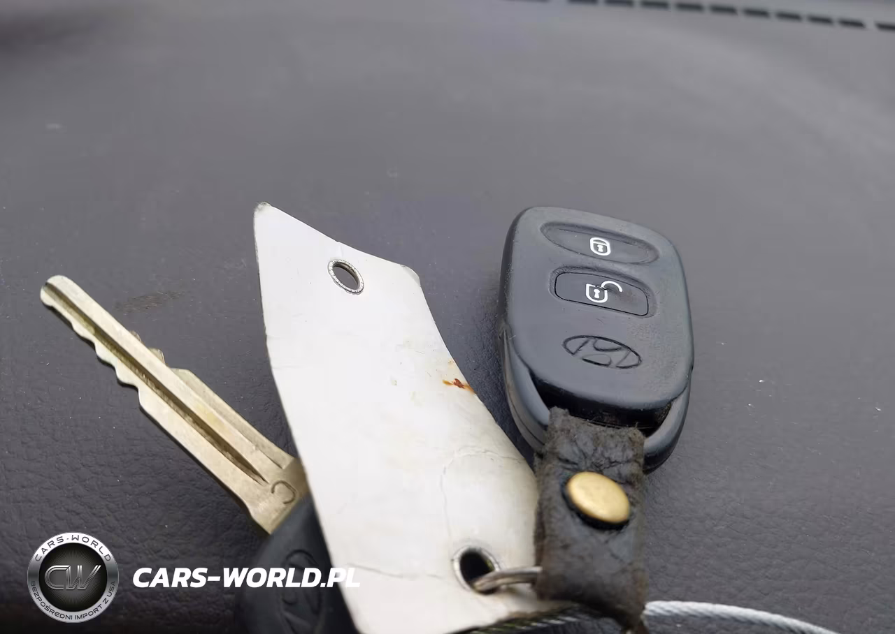 2012 Hyundai Santa Fe Gls VIN:5XYZG3AB8CG124438 - 11
